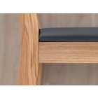 Piero szék, fekete ülőfelülettel